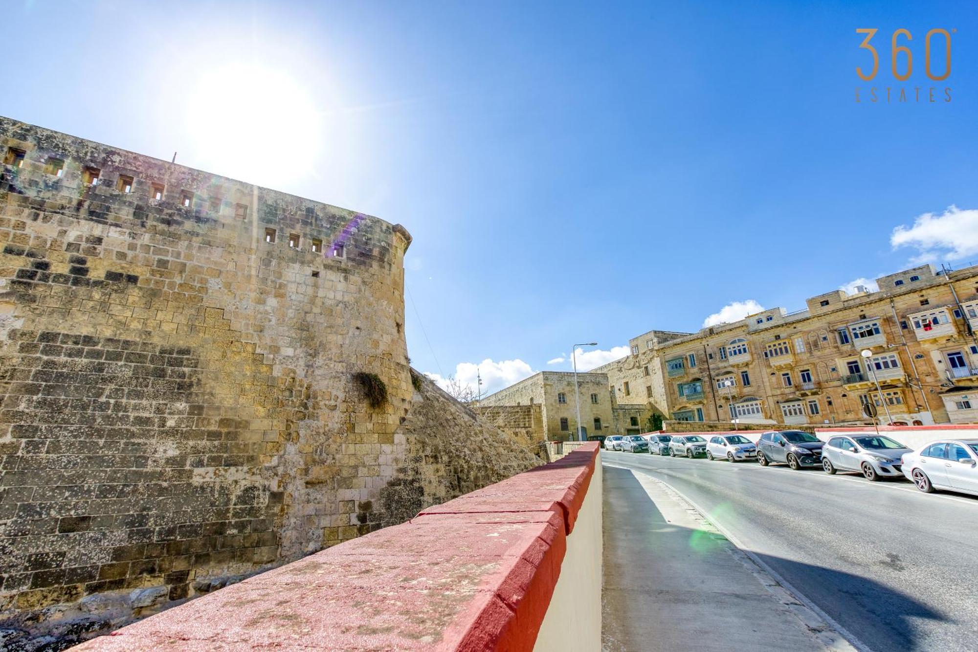 Charming Home With Sea Views & Maltese Balcony By 360 Estates Valletta Zewnętrze zdjęcie
